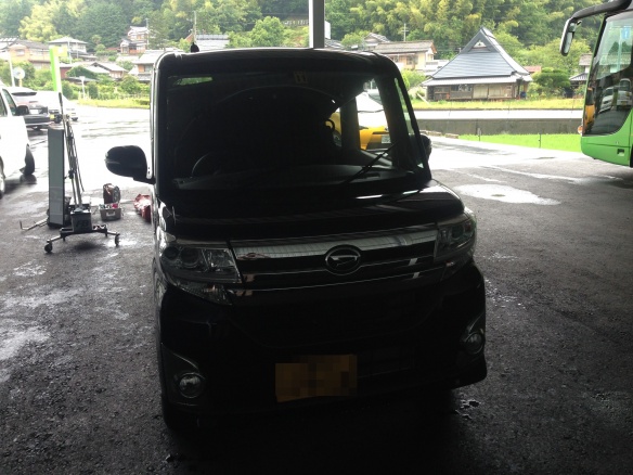 京都府京丹波エリアにて新型タントの雹害車をデントリペアしました。